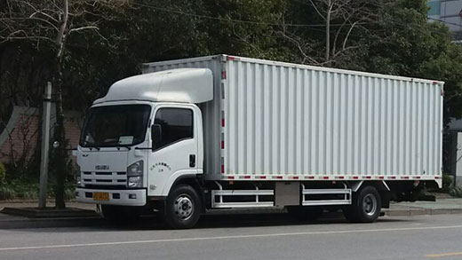 偉博物流貨運(yùn)卡車